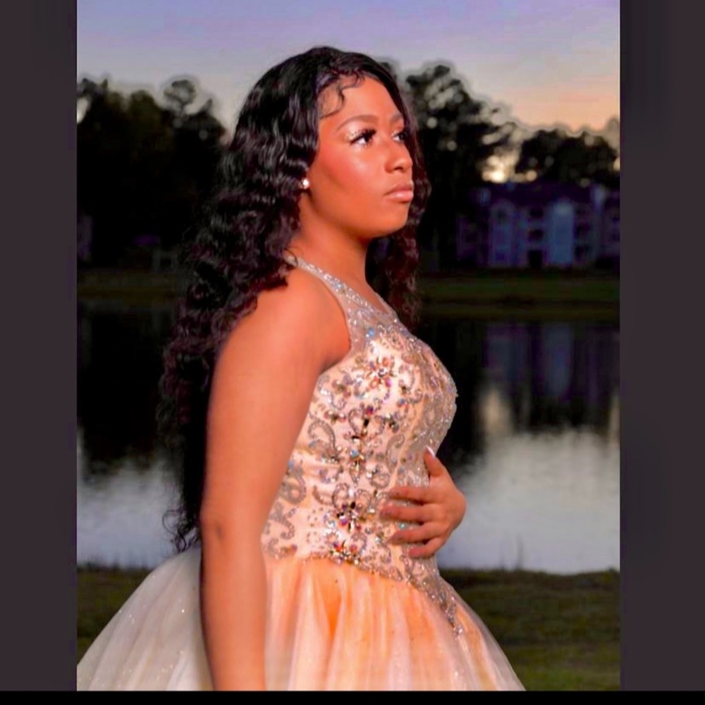 Meet your Posher, Tiara